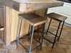 Sgabello alto H. 60/70 cm tipo BAR / PUB Design squadrato INDUSTRIAL legno massello / telaio in metallo tubolare PERSONALIZZABILE