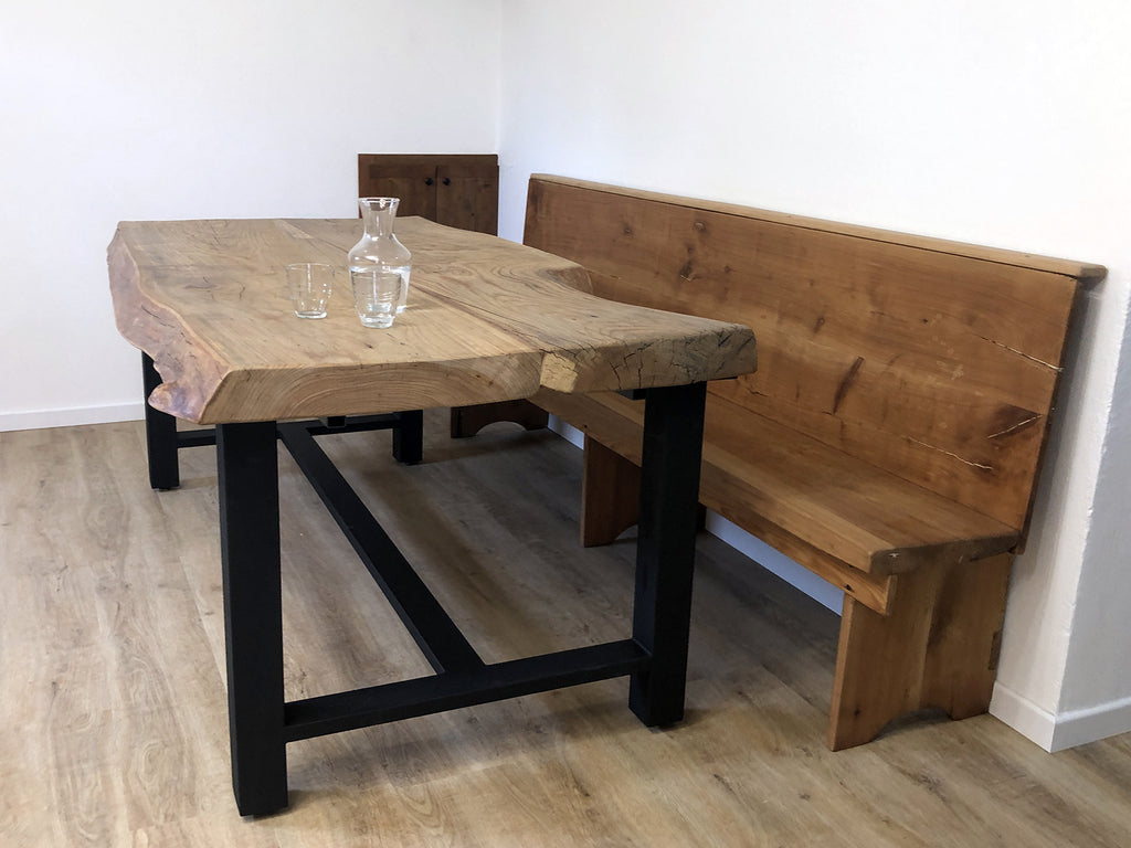 Tavolo stile INDUSTRIAL COUNTRY con piano in abete scortecciato da 7 cm e struttura in ferro Misure 200×90×H78 cm