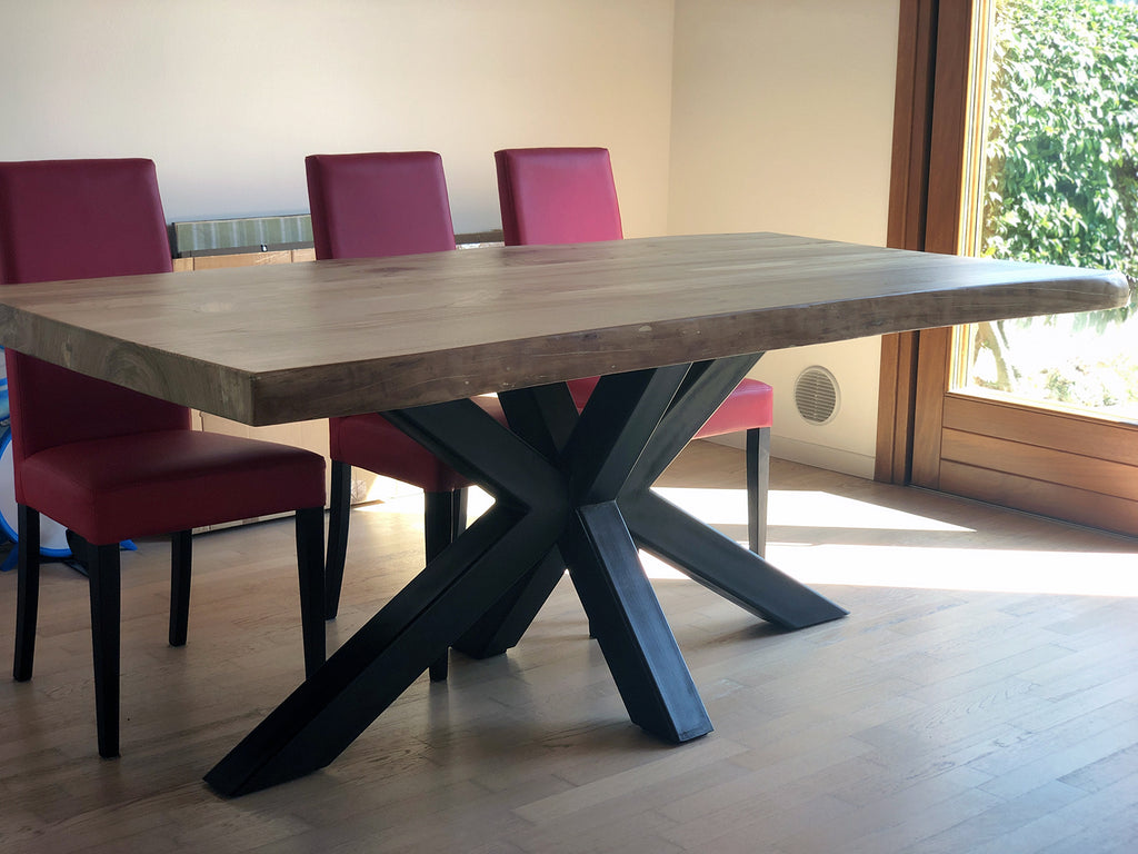 Tavolo stile INDUSTRIAL COUNTRY con piano in olmo scortecciato da 7 cm e struttura a stella in ferro | 200×100×H78 cm
