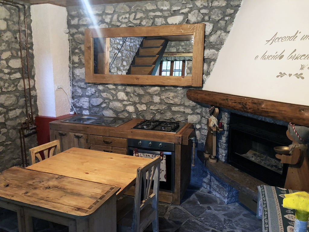 Tavolo da cucina per 2 coperti – Stile INDUSTRIAL RUSTICO | Top in legno massello, struttura in ferro | 120×80×H78 cm