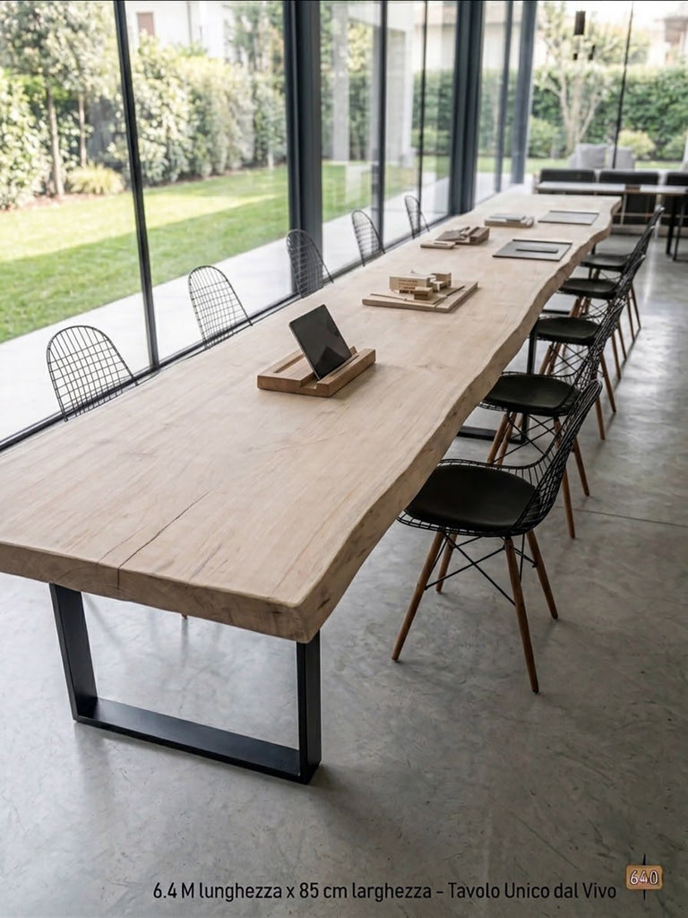 Tavolo INDUSTRIAL / COUNTRY in Pioppo Massello Scortecciato 7 cm – Su Misura 200–640 cm, Gambe Industrial a Scelta, Personalizzabile