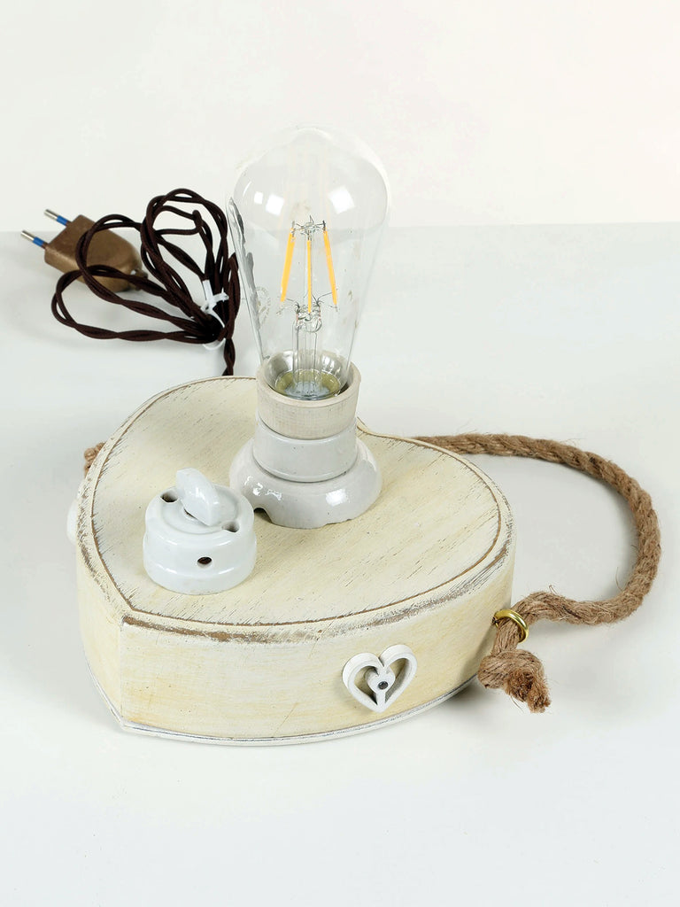 Abat jour Abasciur Lampada da tavolo a forma di cuore stile COUNTRY in legno e ceramica + luce Edison 40W 20x19xh23 cm nostra produzione