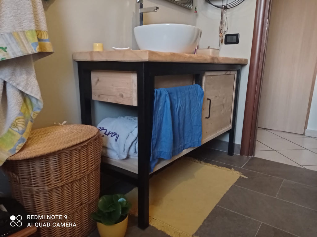 Mobile Bagno per lavabo in stile INDUSTRIAL in legno massello e telaio – il  baule di nonna elvira