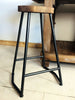 SGABELLO alto piano Bar stile INDUSTRIAL seduta legno massello telaio tubolare in ferro 40x47xh69 cm